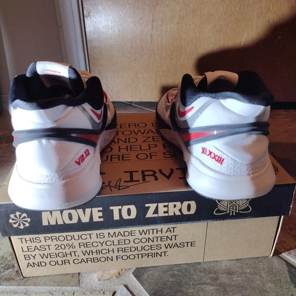 Brand New Nike Kyrie 8 GO (GS) size 5y - Picture 3 of 6